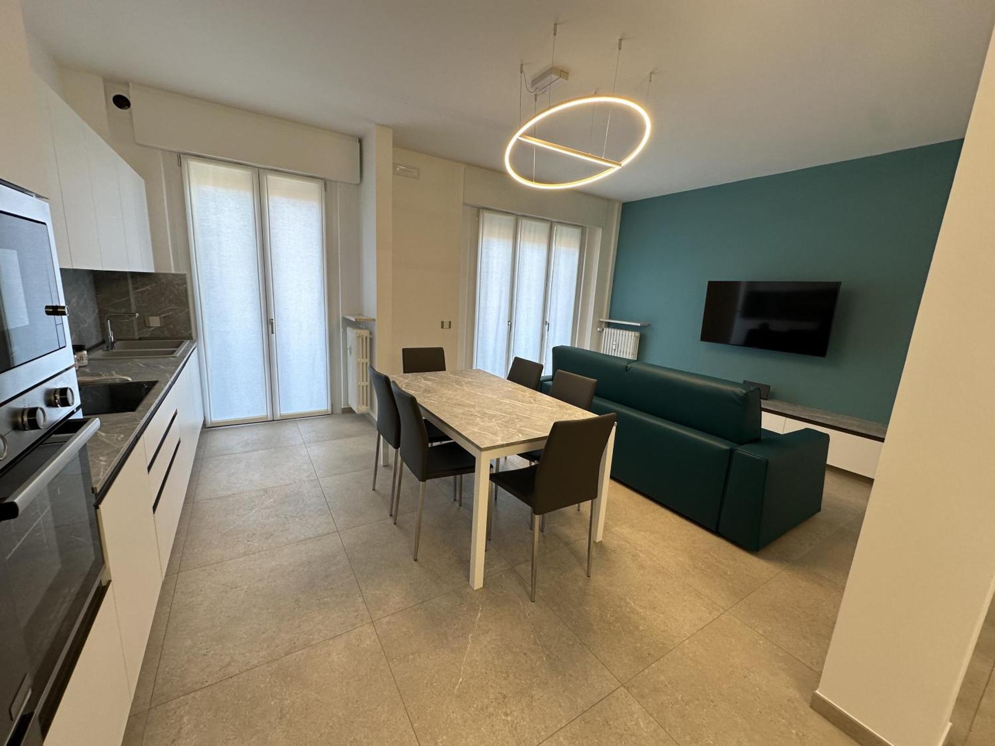 Appartamento Deluxe Fronte Ospedale Леняго Екстериор снимка