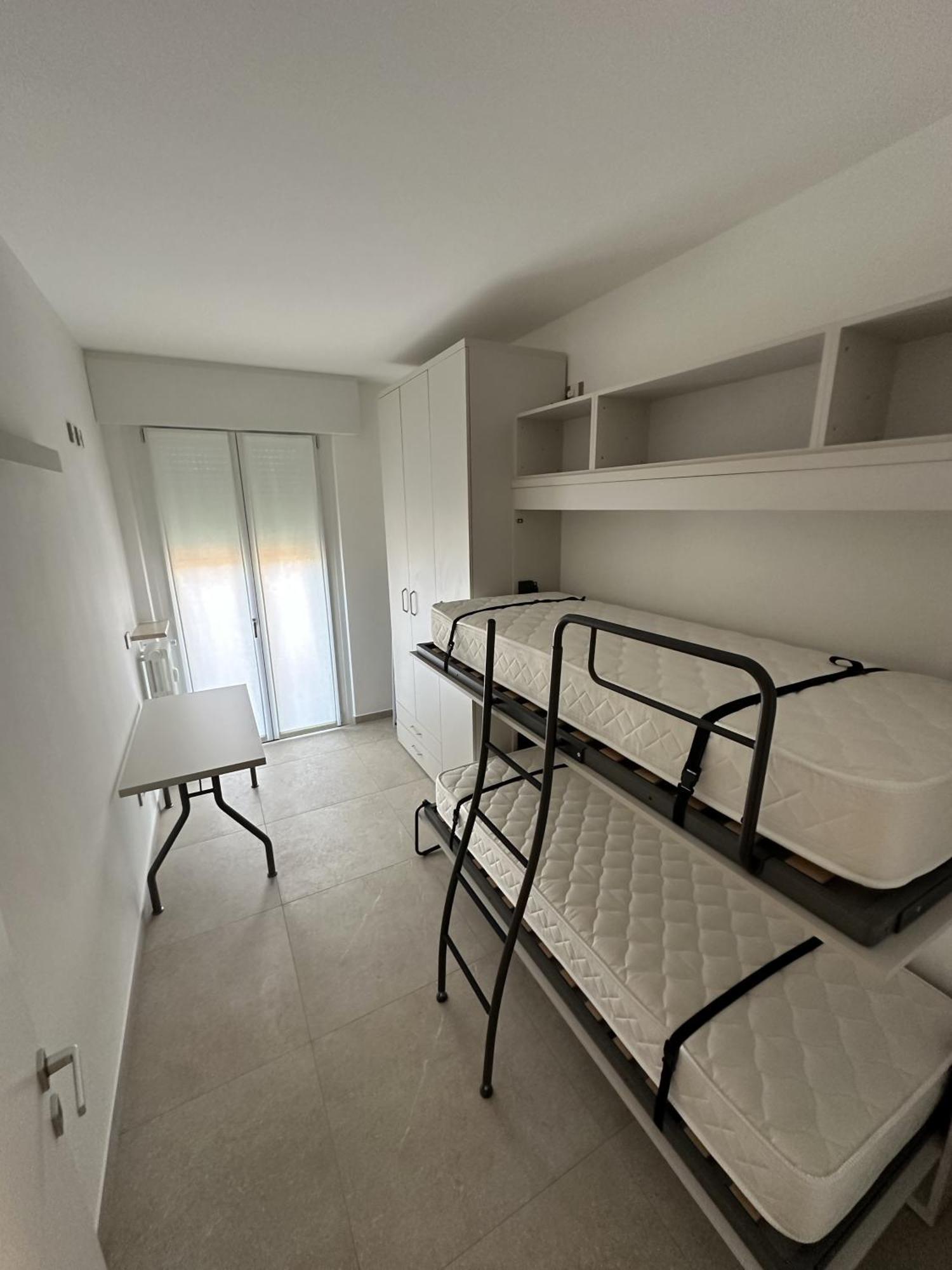 Appartamento Deluxe Fronte Ospedale Леняго Екстериор снимка