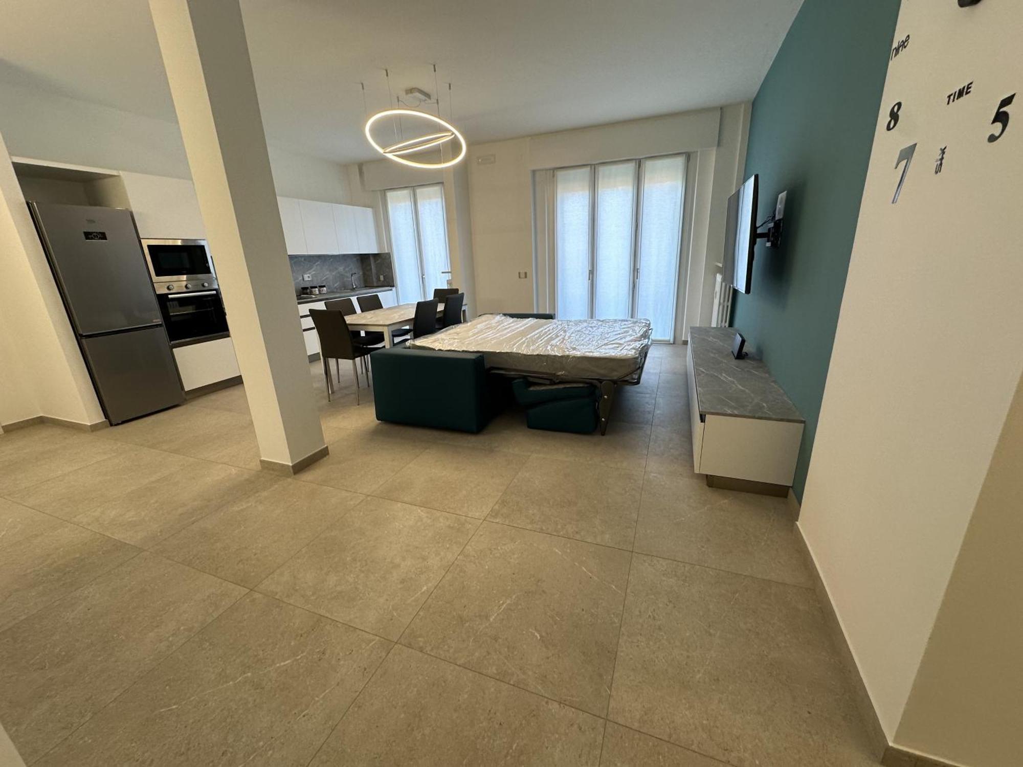 Appartamento Deluxe Fronte Ospedale Леняго Екстериор снимка