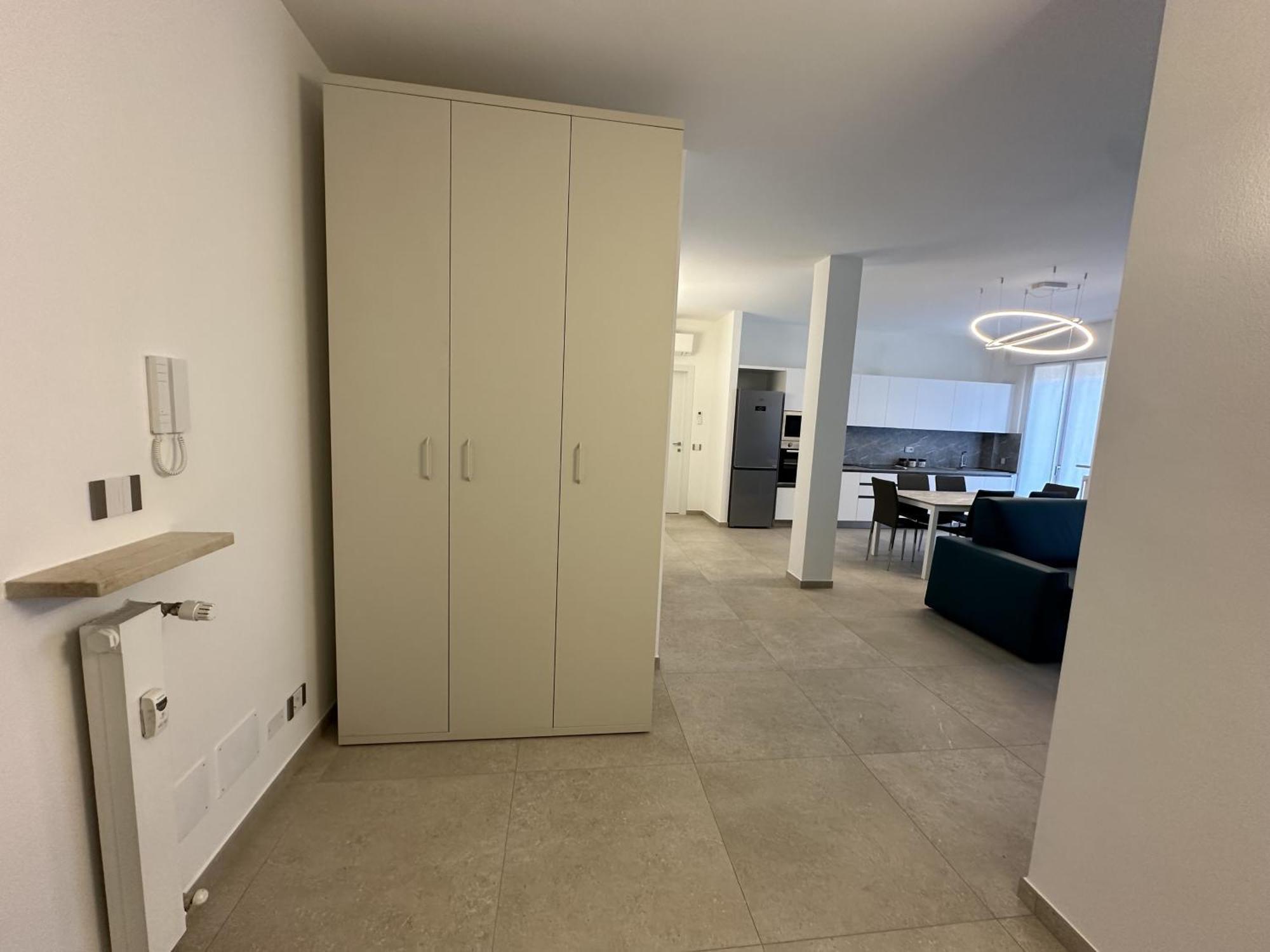 Appartamento Deluxe Fronte Ospedale Леняго Екстериор снимка