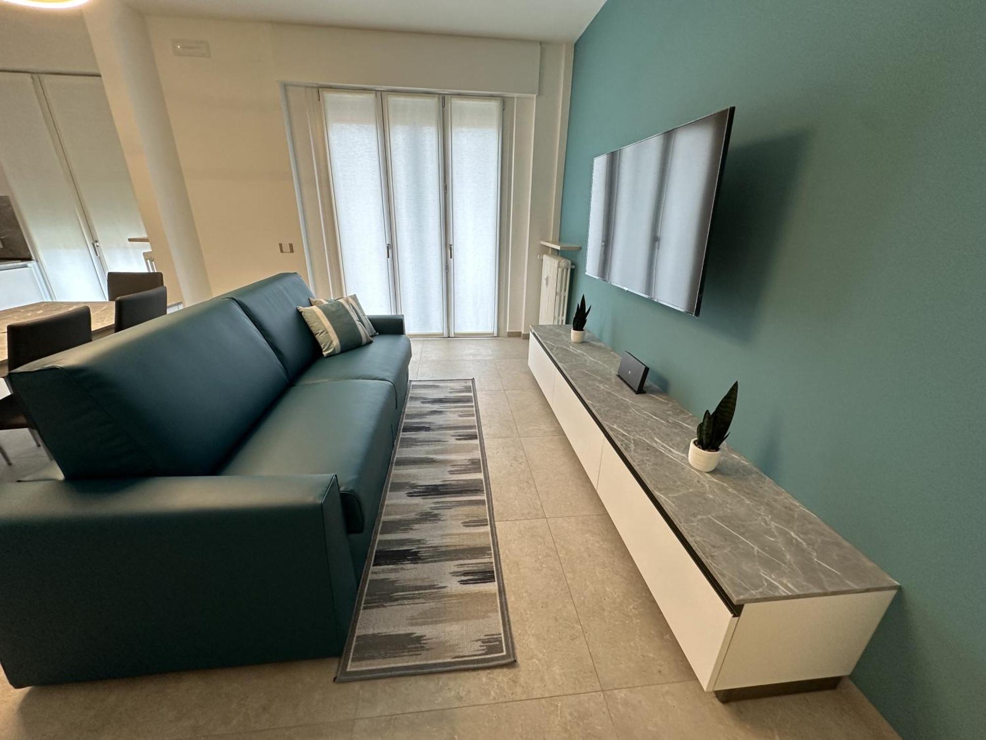 Appartamento Deluxe Fronte Ospedale Леняго Екстериор снимка